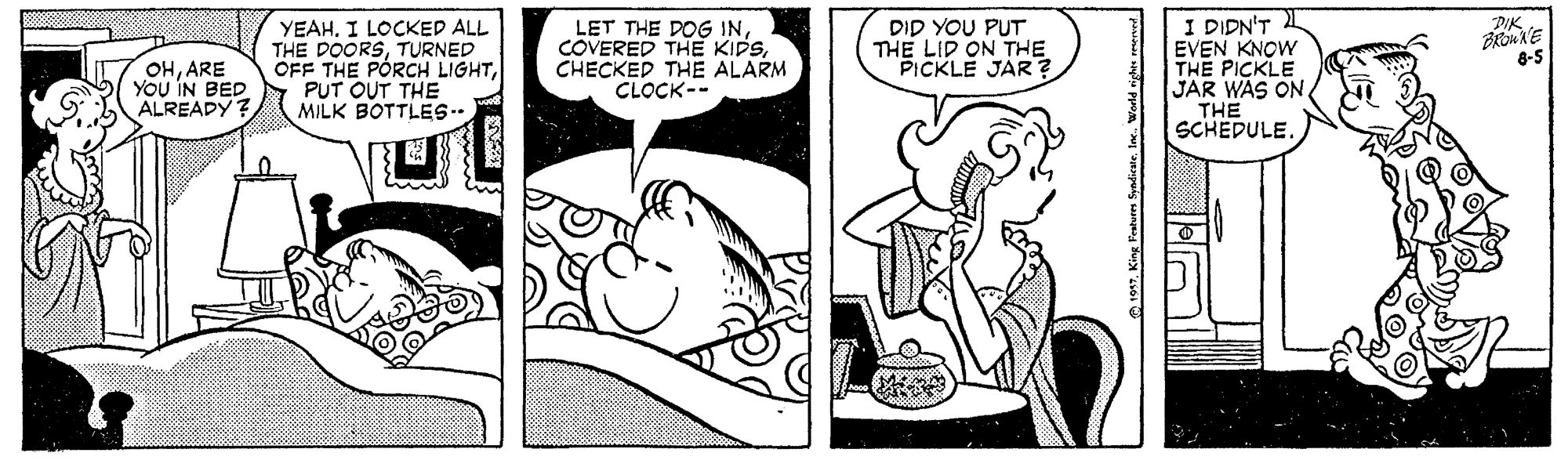 Gesture OCR: YEAH. I LOCKED ALL THE DOORSTURNED OFF THE PÓRCH LIGHTPUT OUT THE MILK BOTTLES- I DIDN'T 1 EVEN KNOW THE PICKLE JAR WAS ON THE SCHEDULE. DIK LET THE DOG INCHECKED THE ALARM CLOCK-- DID YOU PUT THE LID ON THE PICKLE JAR ? 8-5 OHARE YOU IN BED ALREADY ? YEAH. I LOCKED ALL THE DOORSTURNED OFF THE PÓRCH LIGHTPUT OUT THE MILK BOTTLES- I DIDN'T 1 EVEN KNOW THE PICKLE JAR WAS ON THE SCHEDULE. DIK LET THE DOG INCOVERED THE KIDSCHECKED THE ALARM CLOCK-- DID YOU PUT THE LID ON THE PICKLE JAR ? 8-5 OHARE YOU IN BED ALREADY ?